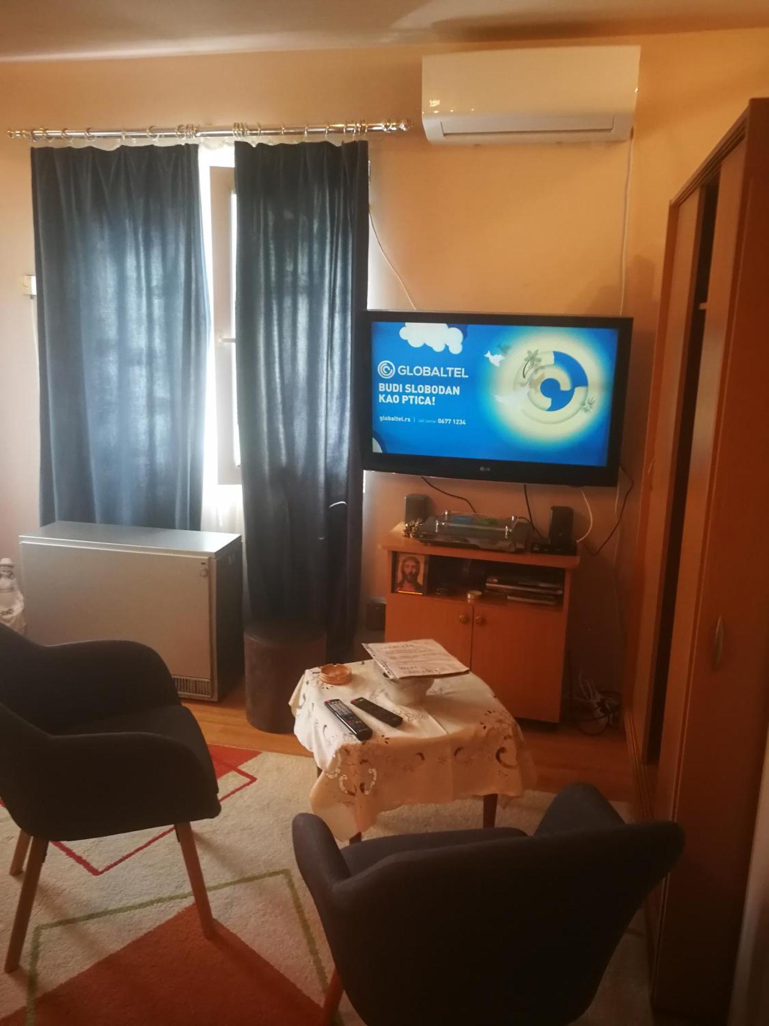 Apartmani Capi Golubac Bilik gambar